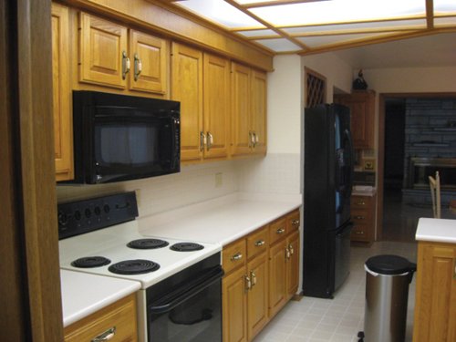 Property photo 8 - 3 Bedroom Ranch on Basement - Foster Park Area